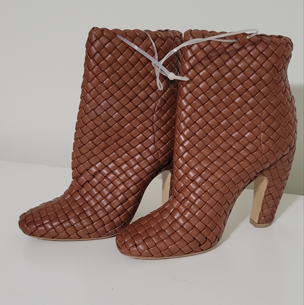 Bottega Veneta Mini Lido Brown